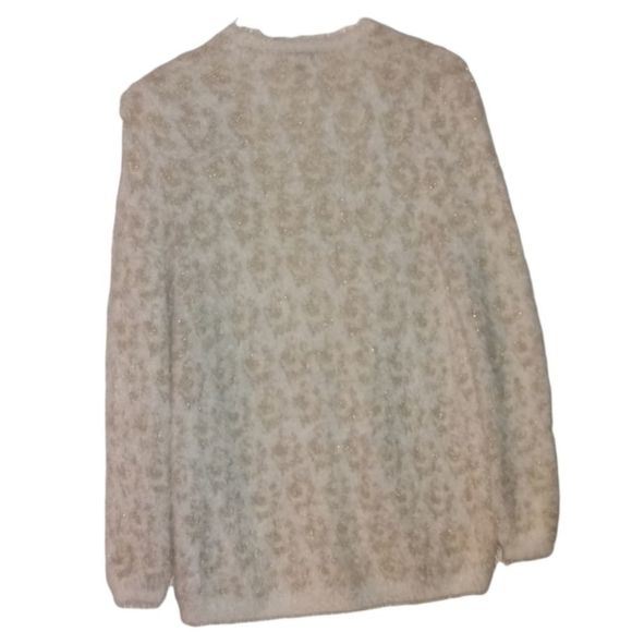 XOXO Adorable Fuzzy White & Gold Cheetah Print Cardigan 💛🤍😍 - Picture 2 of 9